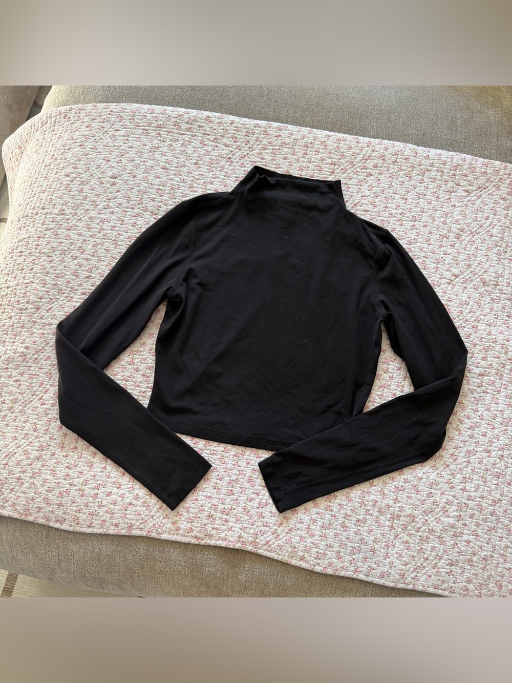 Lululemon All Aligned Mock Neck Long Sleeve Cropped Shirt in Black Size 6